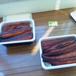 鰻の成瀬 大分府内店 - 2つ購入しましたがほとんど同じです