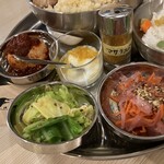 恵比寿ブタメン - 副菜たちのバランスも秀逸