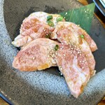 炭火焼肉みや - 和牛上カルビ