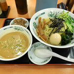 Hidakaya - ...期間限定「ごま味噌冷し 　（530円）+麺大盛（0円/モリモリサービス券）」、汁の味が濃い。。