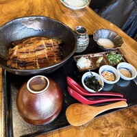 炭焼鰻 寝床 福島店 - 特選ひつまぶし