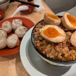 やんやん 焼き小籠包専門店 名駅本店 - 