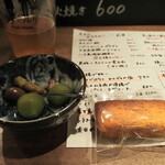 炭火焼き離島酒場ウタとルリ - お手製のフィナンシェ