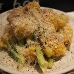 炭火焼き離島酒場ウタとルリ - ペコリーノ・ロマーノチーズがけ