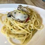 リトルネスト - 牡蠣のレモン ペペロンチーノ