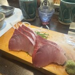 だい人 - 鰤の刺身