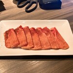 焼肉 秀門 - 上タン　2068円税込