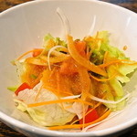 タベルナ サクハタ - サラダとパン又はライスに、コーヒーがつきます