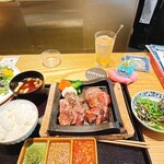 肉寿司 肉和食 KINTAN - 