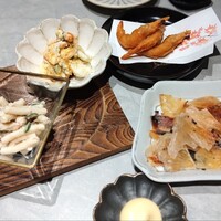 NK 蕎麦屋の二階 - ポテマカ、エイヒレ、エビ唐揚げ