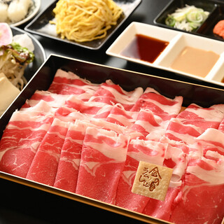 牛・ラム・豚肉が楽しめる三昧コース大好評♪