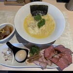 麺道 金獅子 - 別皿の具材類