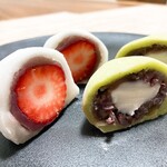 和菓子処 とう野 - 料理写真:いちご大福＆宇治金時大福