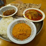 インディアン・レストラン　ロタ - 土曜日のバングラデシュカレーセット