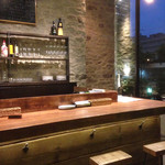 ドノスティア - カウンターもいい感じ！