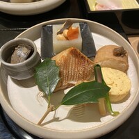 丸の内一丁目 しち十二候 - 