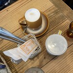 クレープリー・スタンド シャンデレール 梅田店 - 