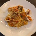 炭と料理とワイン AVANZARE - イカのパスタ