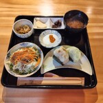 cafe青い小屋 - 日曜日限定おにぎりモーニング
