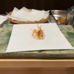 天白 - 海老の足の素揚げ