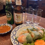 バンタイ - 生春巻き、ビールはシンハーとチャーン