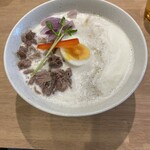 麺工房 うしっし - 肉爆盛りソルロンタンラーメン