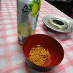 越後屋 枝村酒店 - 缶チューハイとベビースターラーメン