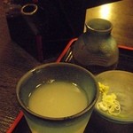 蕎麦・料理 籔半 - 蕎麦湯；釜湯に少し打粉を足している様です @2014/06/22