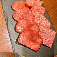 Yakiniku BarBies - 上タン塩、トモ三角、サーロイン