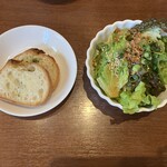 和パスタさくら - セットサラダとパン