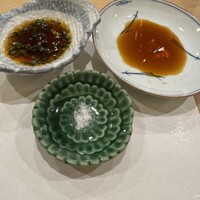 鮨 やすみつ - ポン酢、醤油、塩