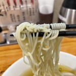 285814325 - 麺は細いストレート麺です！