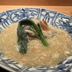 割鮮 入たに - 【 フカヒレステーキ　海老芋 】蟹あんかけ