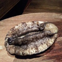 いせもん本店 - 先ずは鮑を選んで