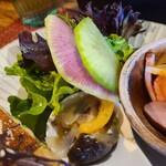 キッシュとスープのお店 晴れたらいいね - 吉井さん家の野菜サラダ、カポナータ