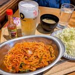 大衆食堂 てんぐ大ホール - 昔ながらのナポリタンセット＆生ビール