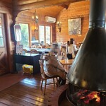 シャーレ水ヶ浜 - 店内風景(暖炉がありました)