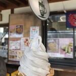 水車館 - そばソフトクリーム