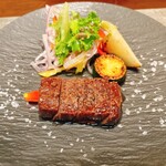 厨 花膳 - 黒毛和牛のカットステーキ