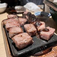 六献 品川店 - 1人二切れでちょうど良い