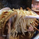 自家製中華そば としおか - 「鹽メンマチャーシュー」（竝、1,800圓）
      「のり」（100圓）の麺アップ。