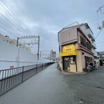 老虎苑 - 曇天の日曜日早朝の上新庄