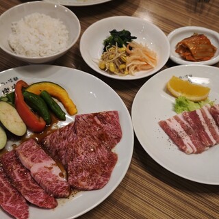 焼肉中道 - 料理写真:厳選ランチ