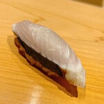 こま田 - 答志島の鰆。皮目は叩きました