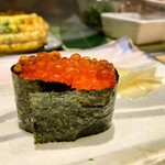 築地寿司清 - いくら軍艦巻き
