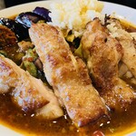 鷹の爪 - ホームベース