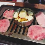 ホルモン焼肉酒場 ふたば - 