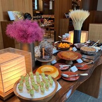 ザ タヴァン グリル＆ラウンジ - 