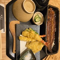 うなぎ四代目菊川 東京駅黒塀横丁店 - 