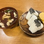 骨付鳥 一鶴 - にぎり¥357